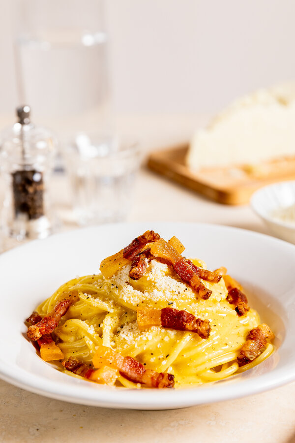 Assapora una deliziosa carbonara
